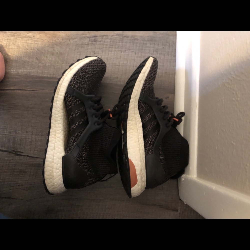 Adidas ultraboost woman’s shoe with built in sock